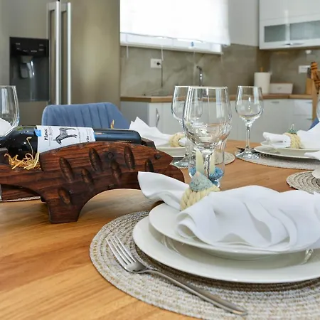 Luxury Valentina With Heated Pool Near The Sea- By Ta Leut Agency Villa