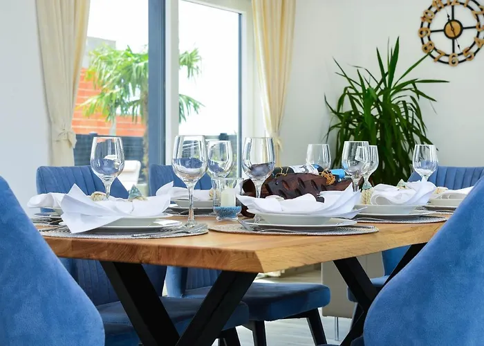 Luxury Valentina With Heated Pool Near The Sea- By Ta Leut Agency Villa *