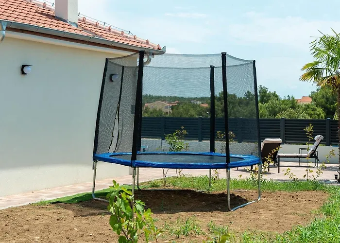 Luxury Valentina With Heated Pool Near The Sea- By Ta Leut Agency فيلة *