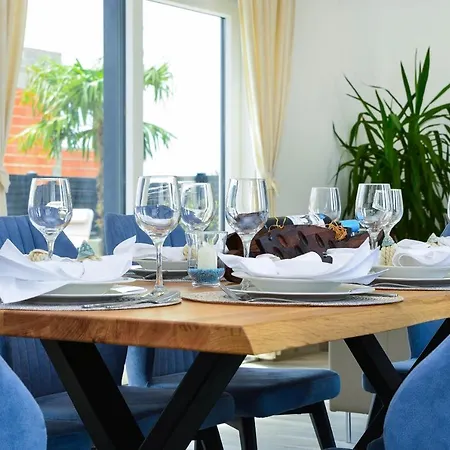 Luxury Valentina With Heated Pool Near The Sea- By Ta Leut Agency Вилла *