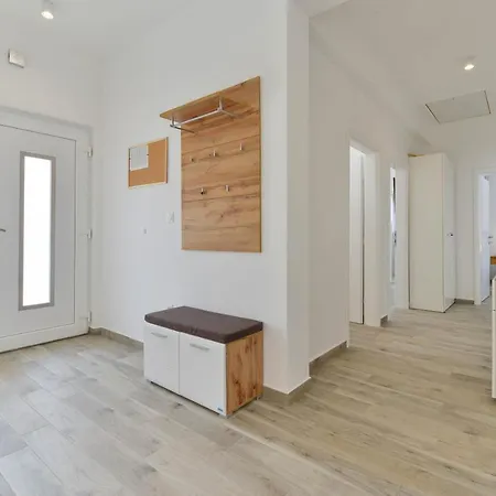 Luxury Rita Regina With Heated Pool Near The Sea- By Ta Leut Agency Villa *